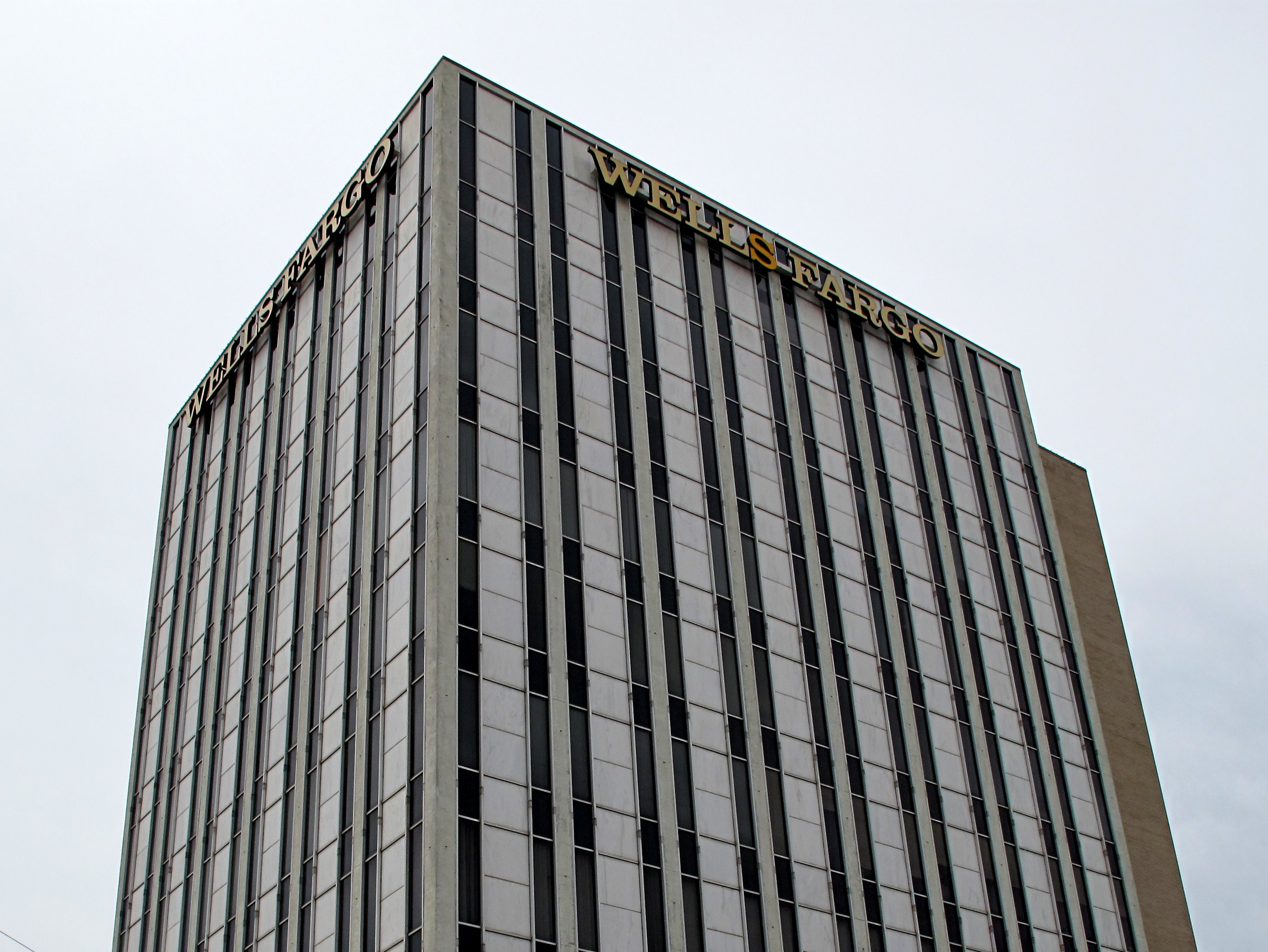 Wells Fargo Tower office building in Waco, Texas